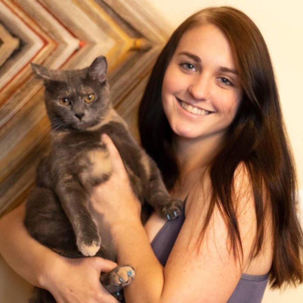 Meet your Posher, Alyssa